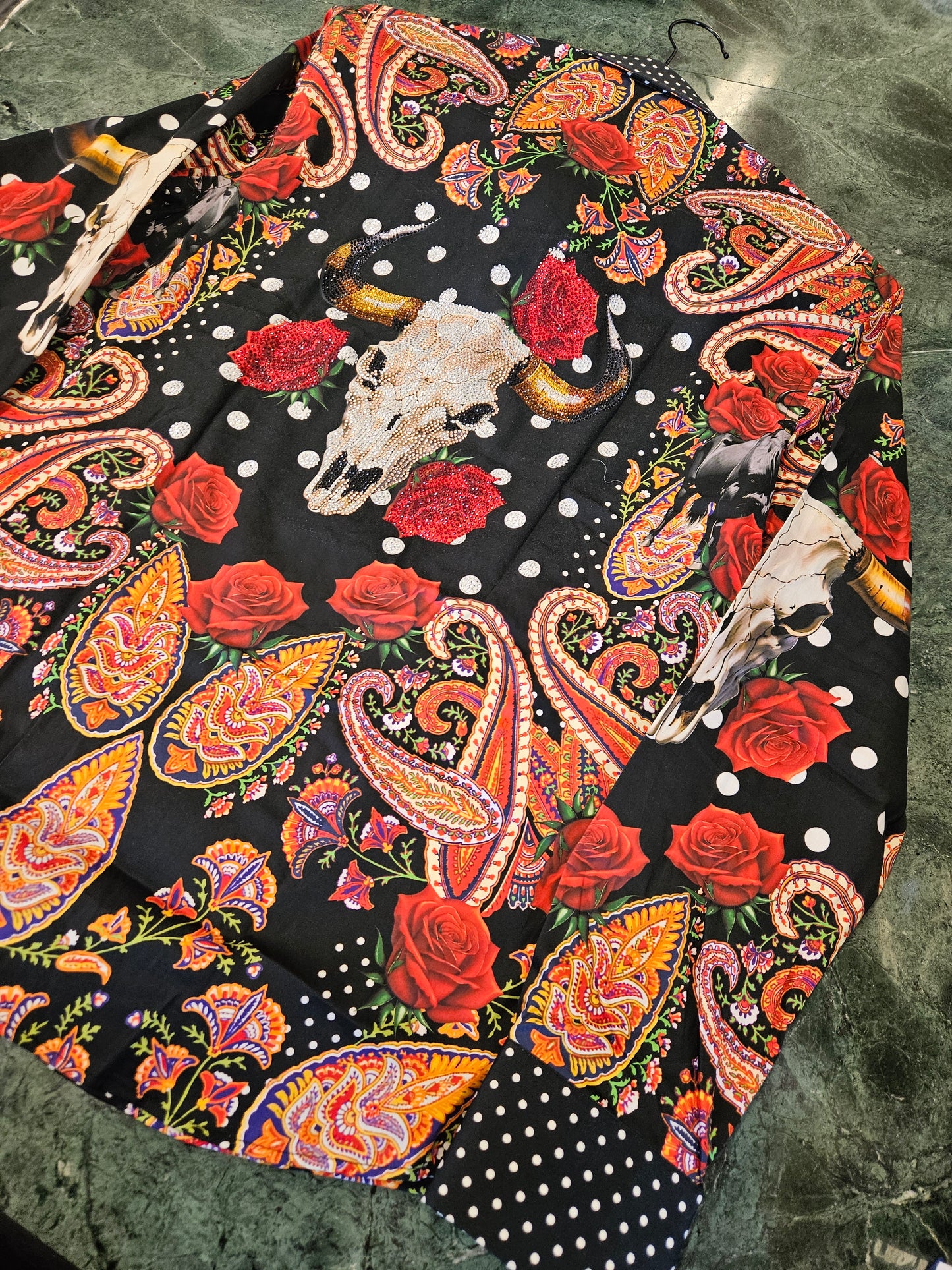Barabas Men's Bull Horn red rose paisley long sleeve button up dress shirt